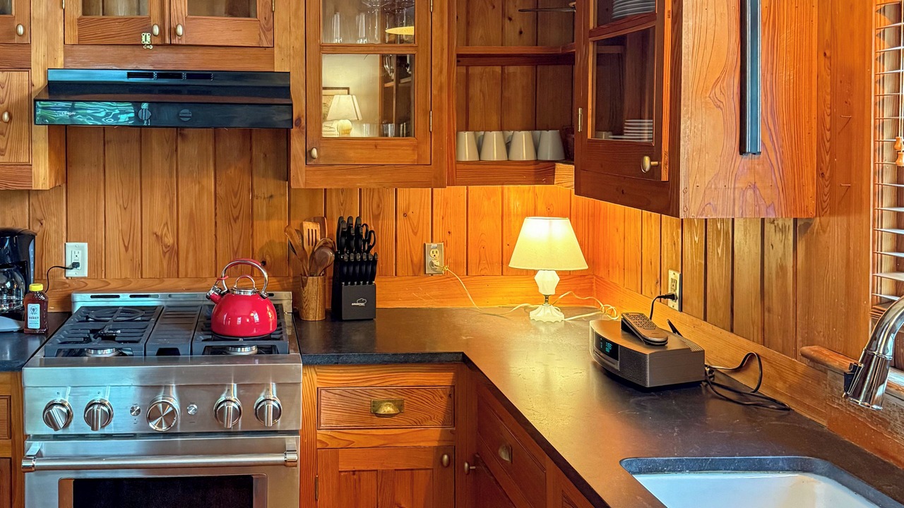 Photo of Kitchen in Beauregard Town Historic District