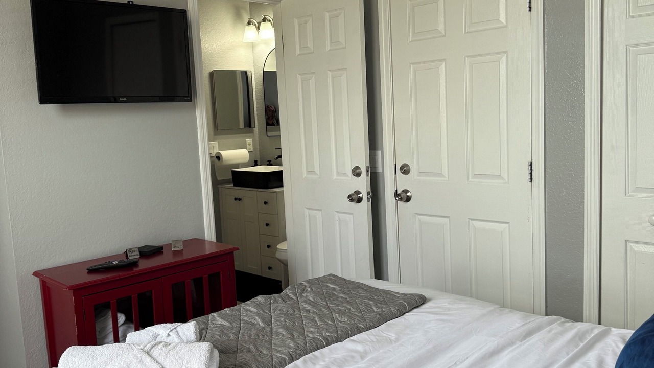 Photo of Bedroom in Regal Palms