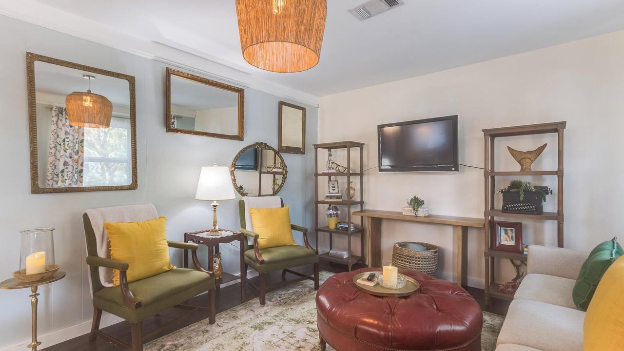 Photo of Livingroom in Biloxi