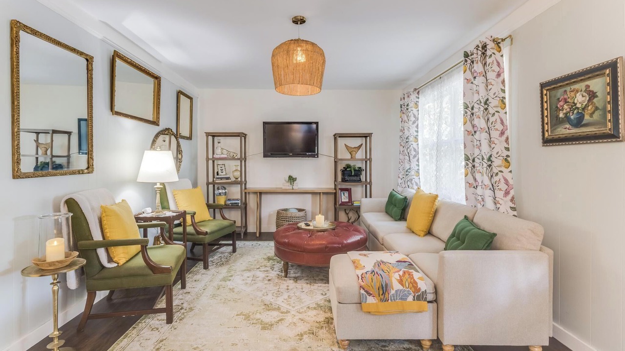 Photo of Livingroom in Biloxi