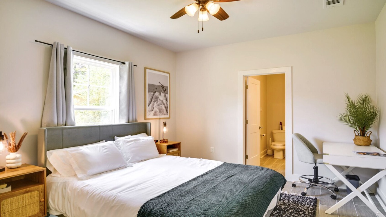 Photo of Bedroom in Mid City South