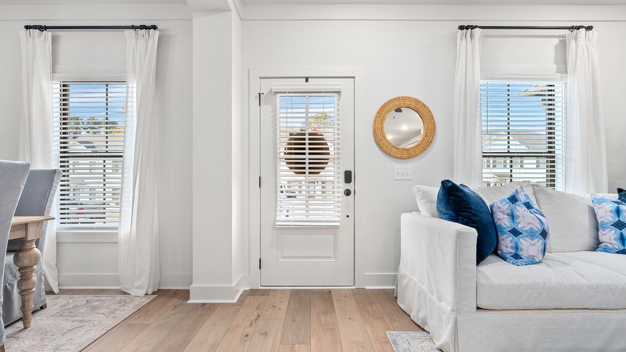 Photo of Livingroom in Auburn