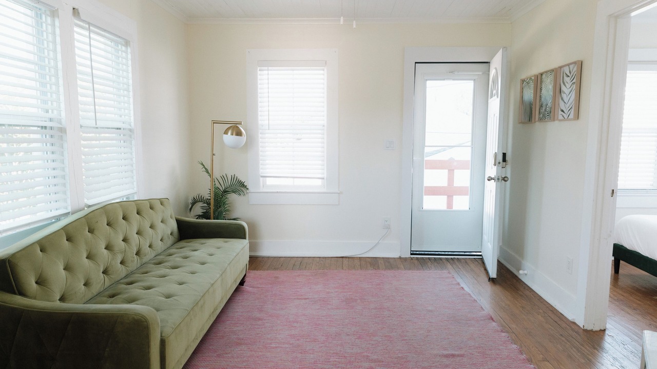 Photo of Livingroom in Downtown
