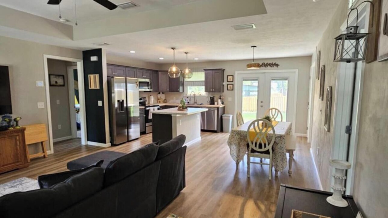 Photo of Livingroom in Newberry