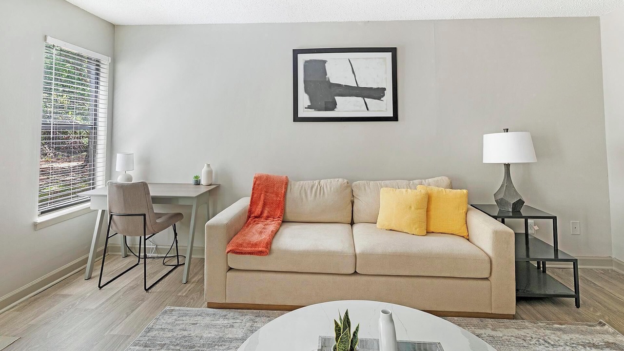 Photo of Livingroom in Huntsville