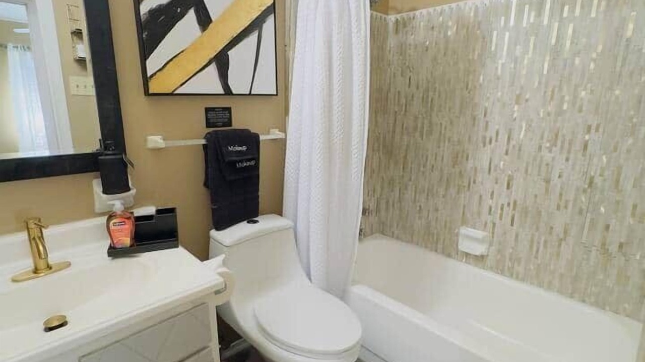 Photo of Bathroom in Mobile