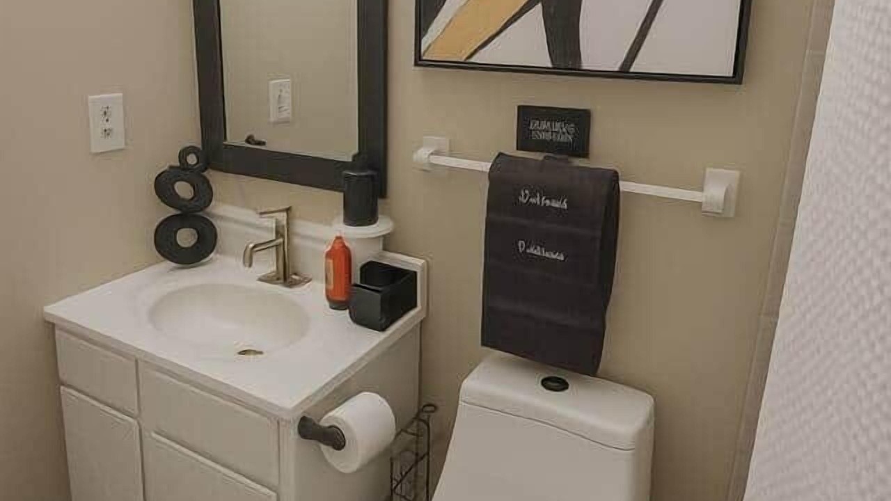 Photo of Bathroom in Mobile