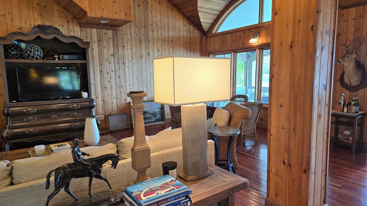 Photo of Livingroom in Alexander City
