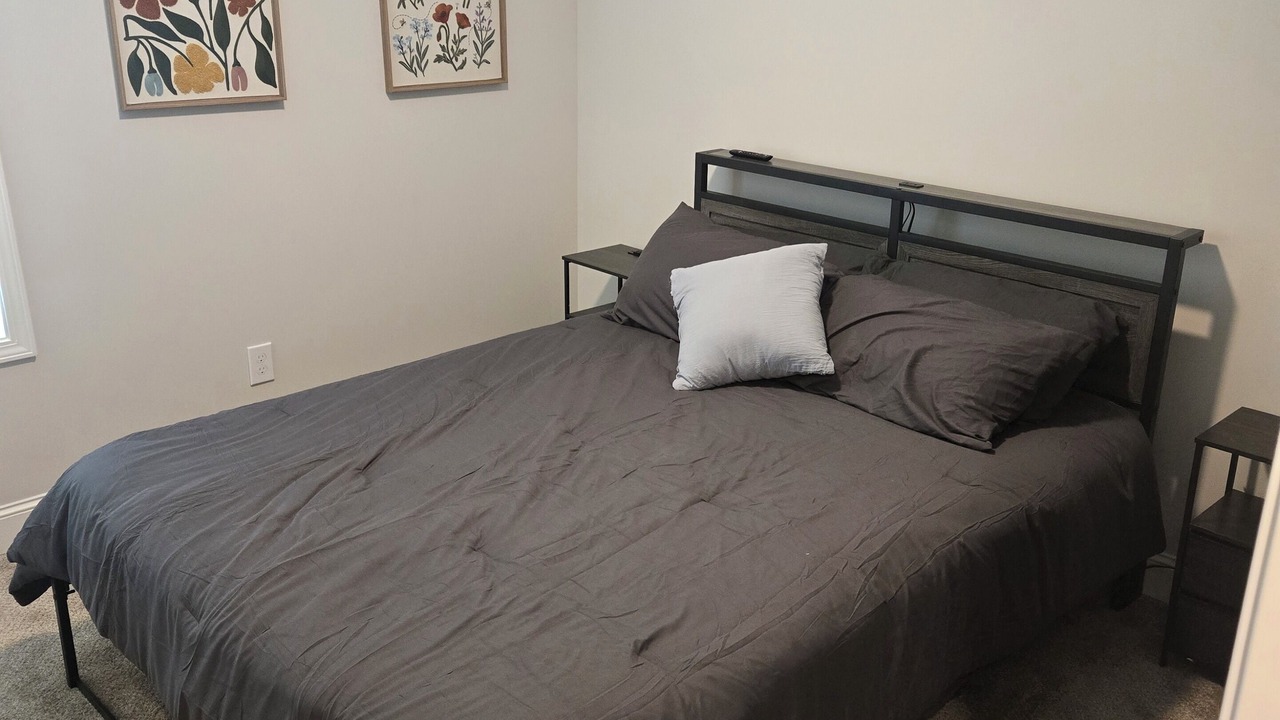 Photo of Bedroom in Normal
