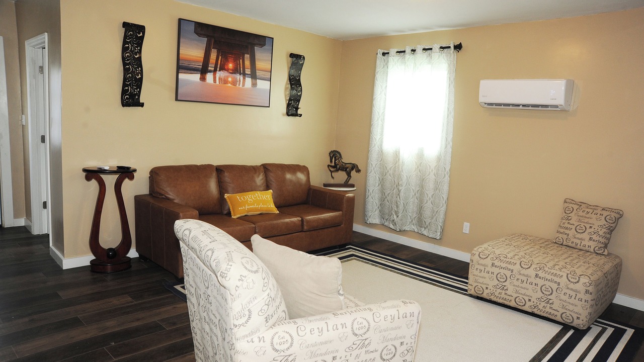 Photo of Livingroom in Hazel Green