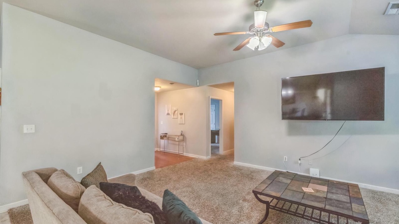Photo of Livingroom in Harvest