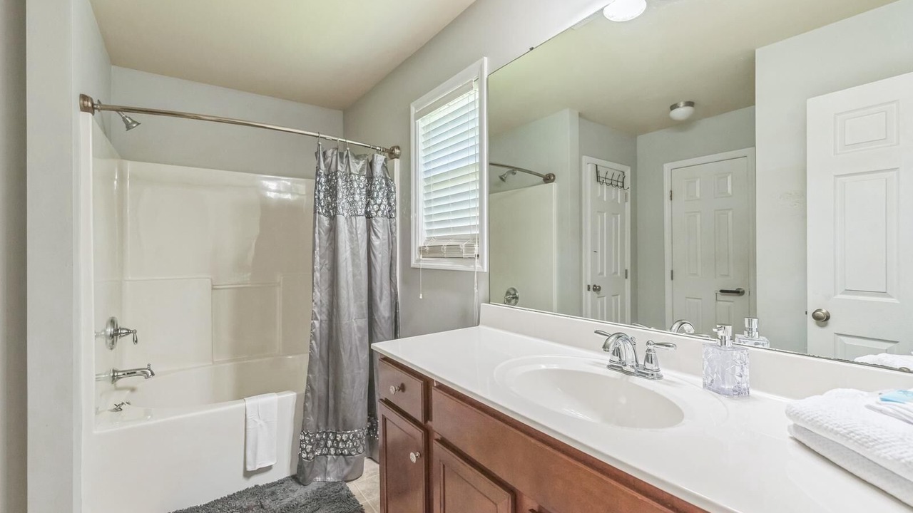 Photo of Bathroom in Harvest