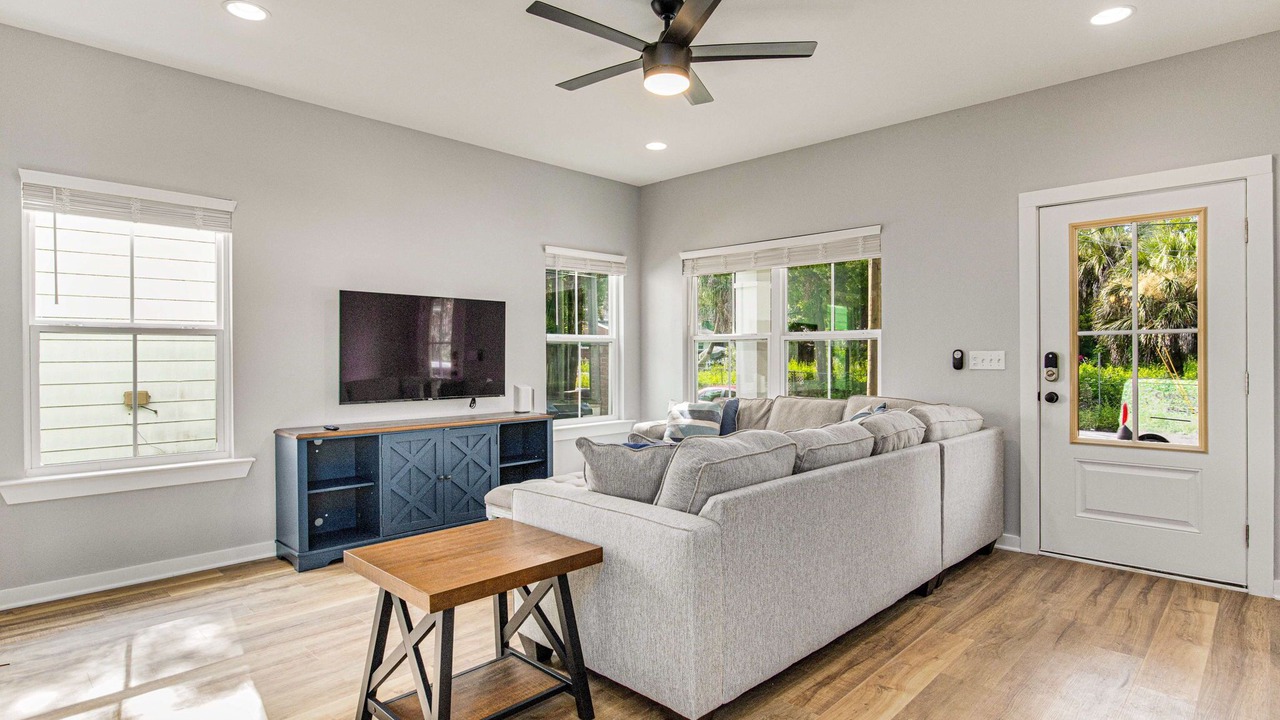 Photo of Livingroom in Southeast Pensacola