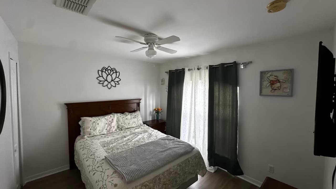 Photo of Bedroom in Sandy Ridge