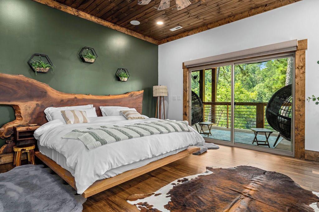 Photo of Bedroom in Double Springs