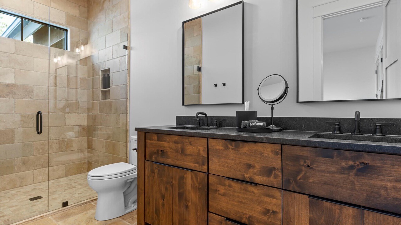 Photo of Bathroom in Dadeville
