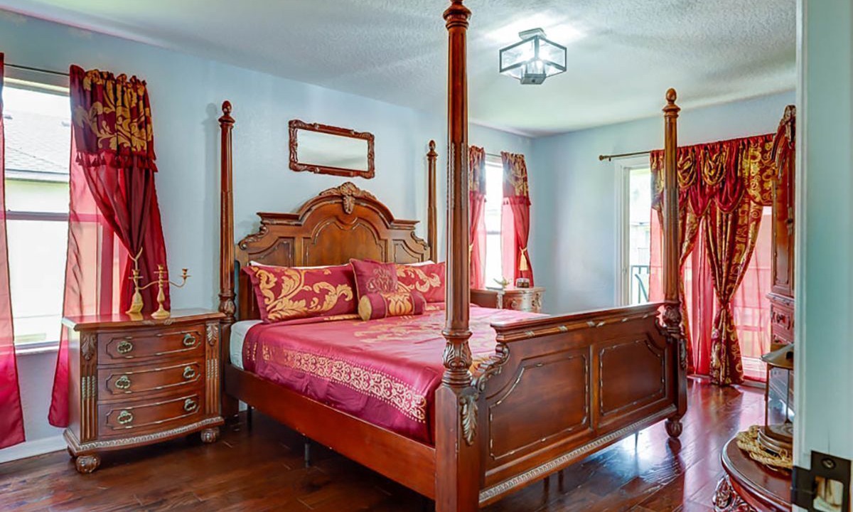 Photo of Bedroom in Regal Palms