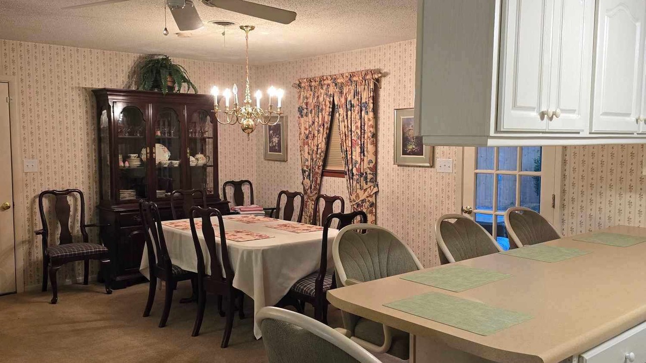 Photo of Livingroom in Northeast Pensacola