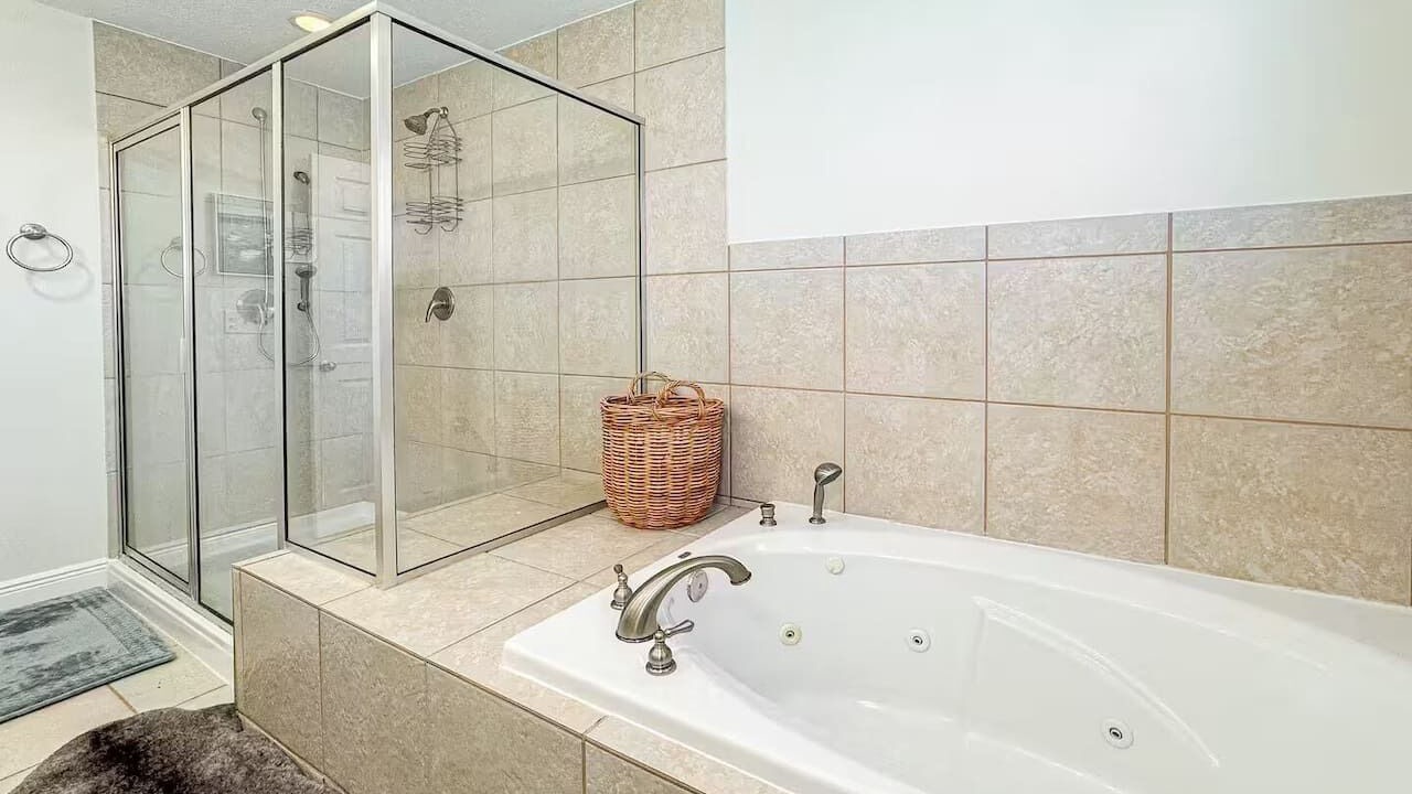 Photo of Bathroom in Shoreline Park
