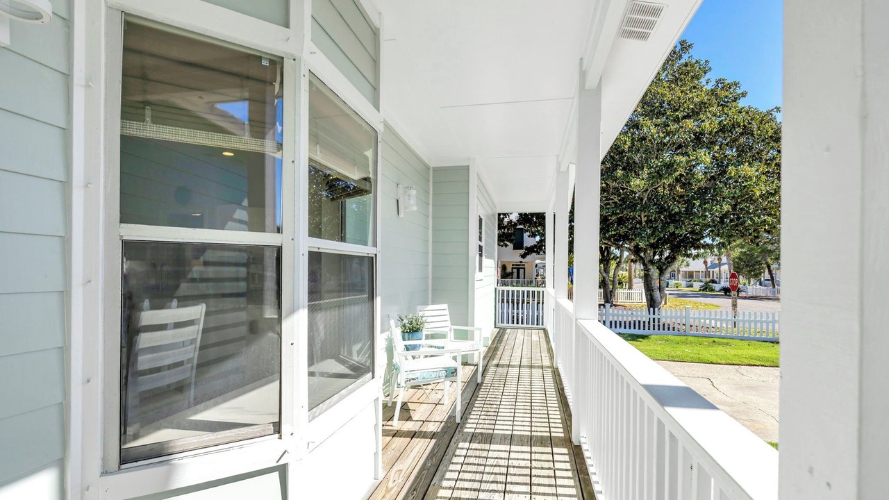 Photo of Patio Balcony in Clipper Cove
