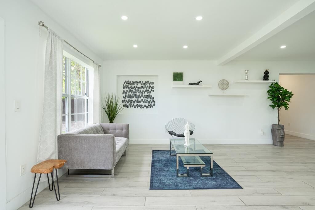 Photo of Livingroom in Coral Terrace