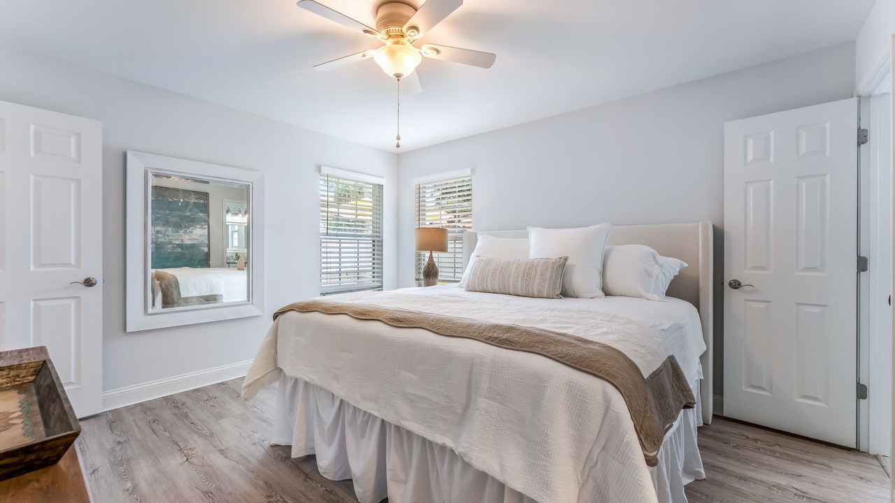 Photo of Bedroom in Dolphin's Cove