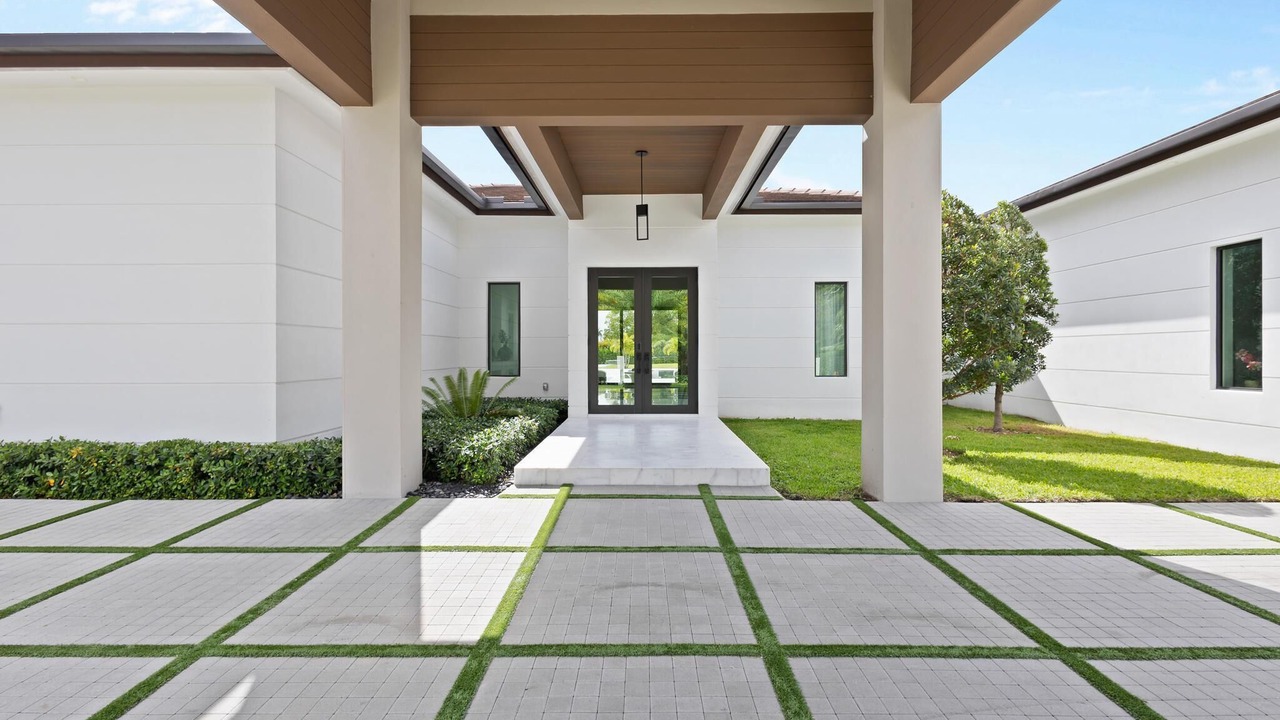 Photo of Outdoor in Ludlam