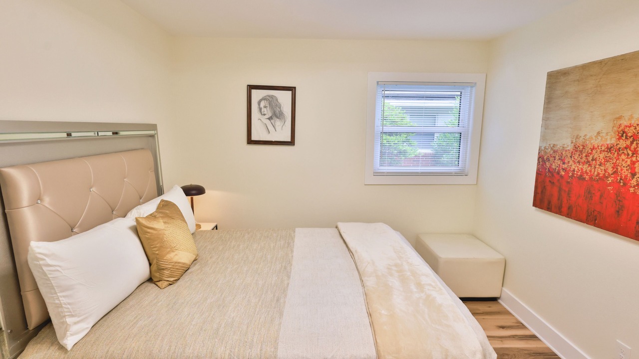 Photo of Bedroom in Scenic Heights
