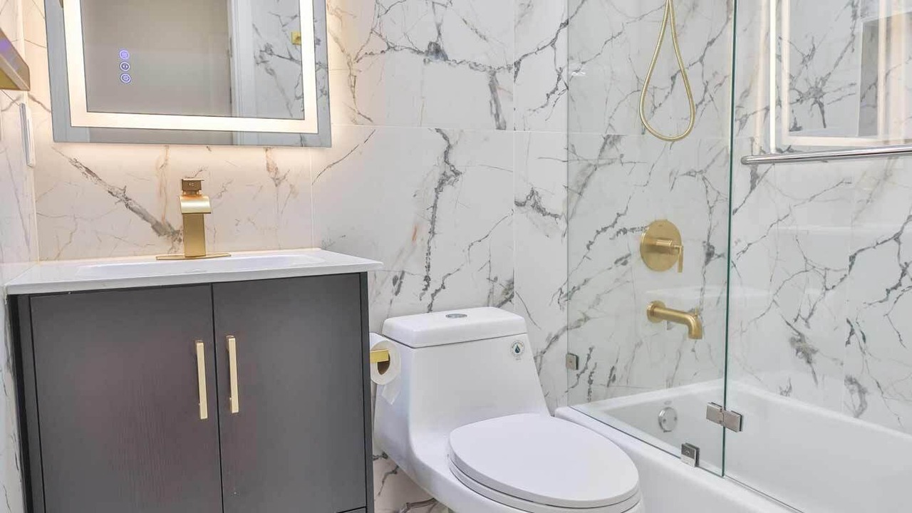 Photo of Bathroom in Scenic Heights