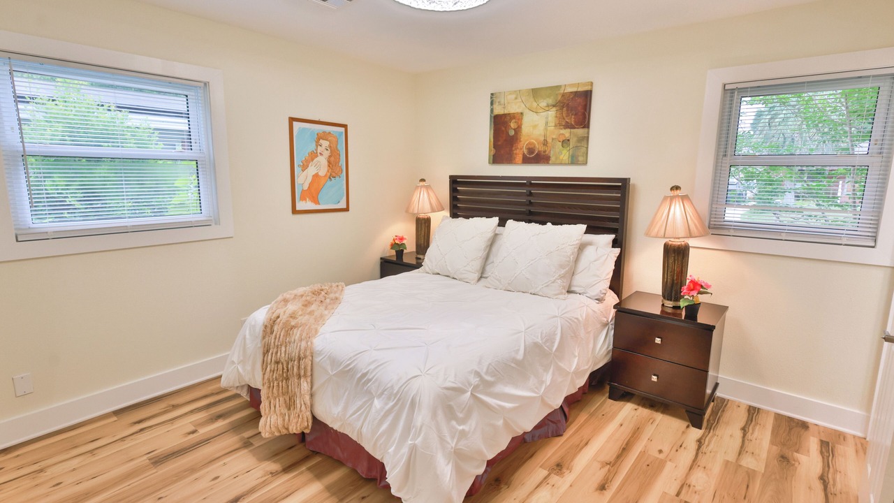 Photo of Bedroom in Scenic Heights
