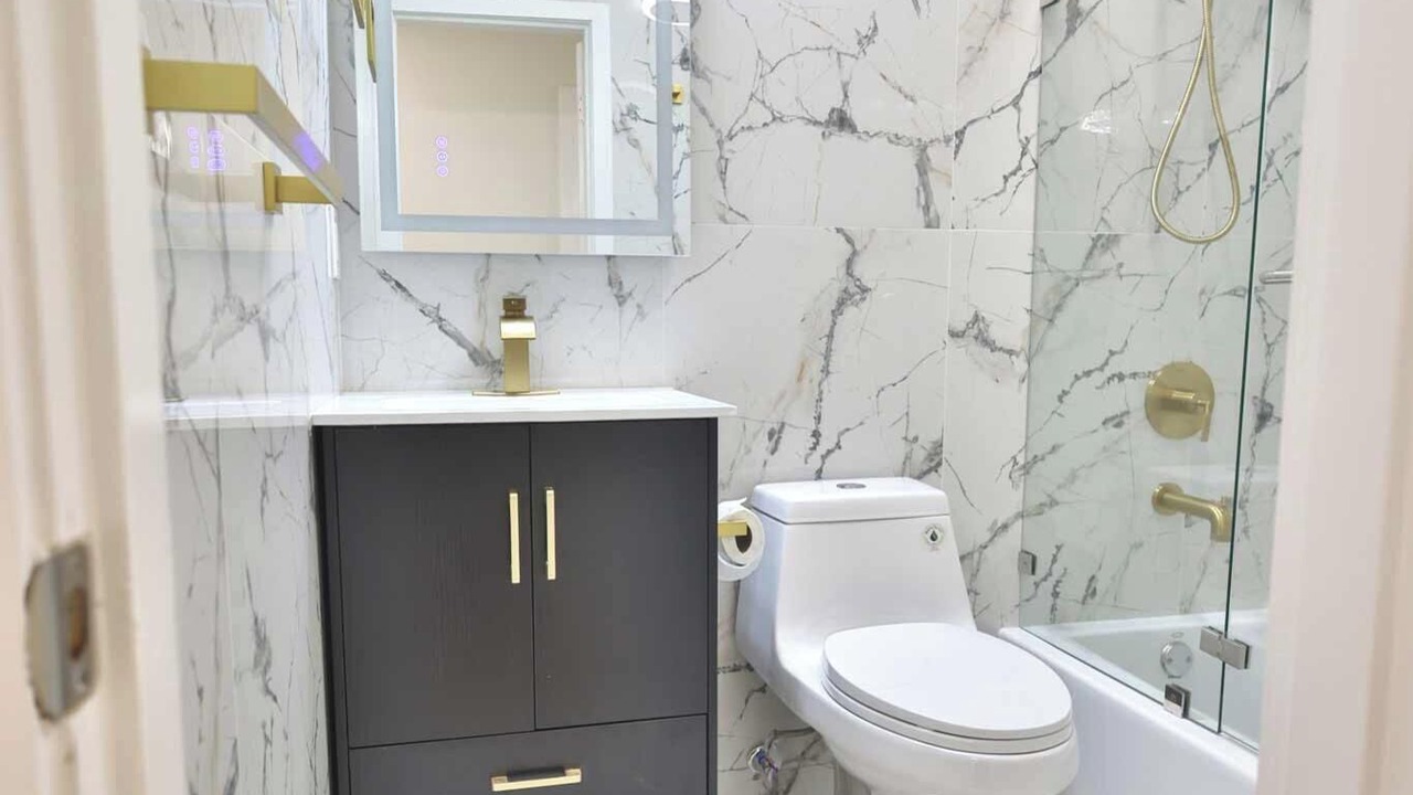 Photo of Bathroom in Scenic Heights