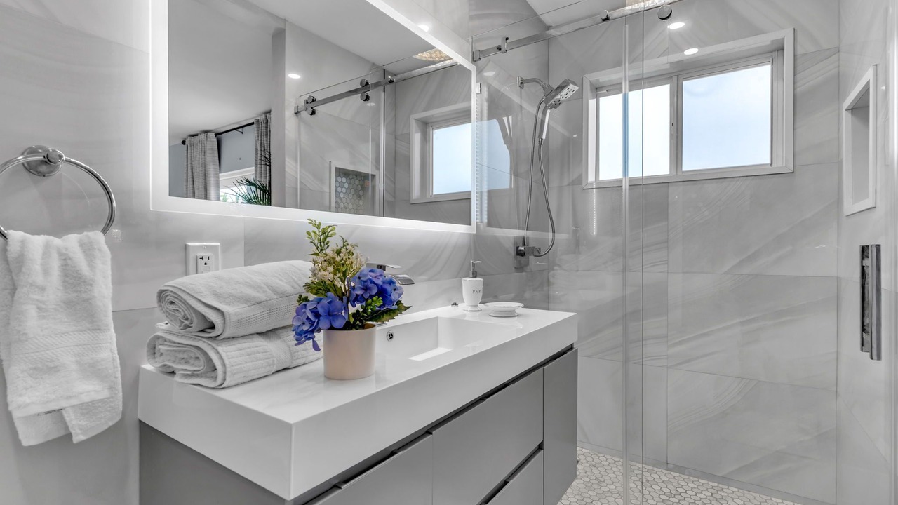 Photo of Bathroom in Richmond Heights