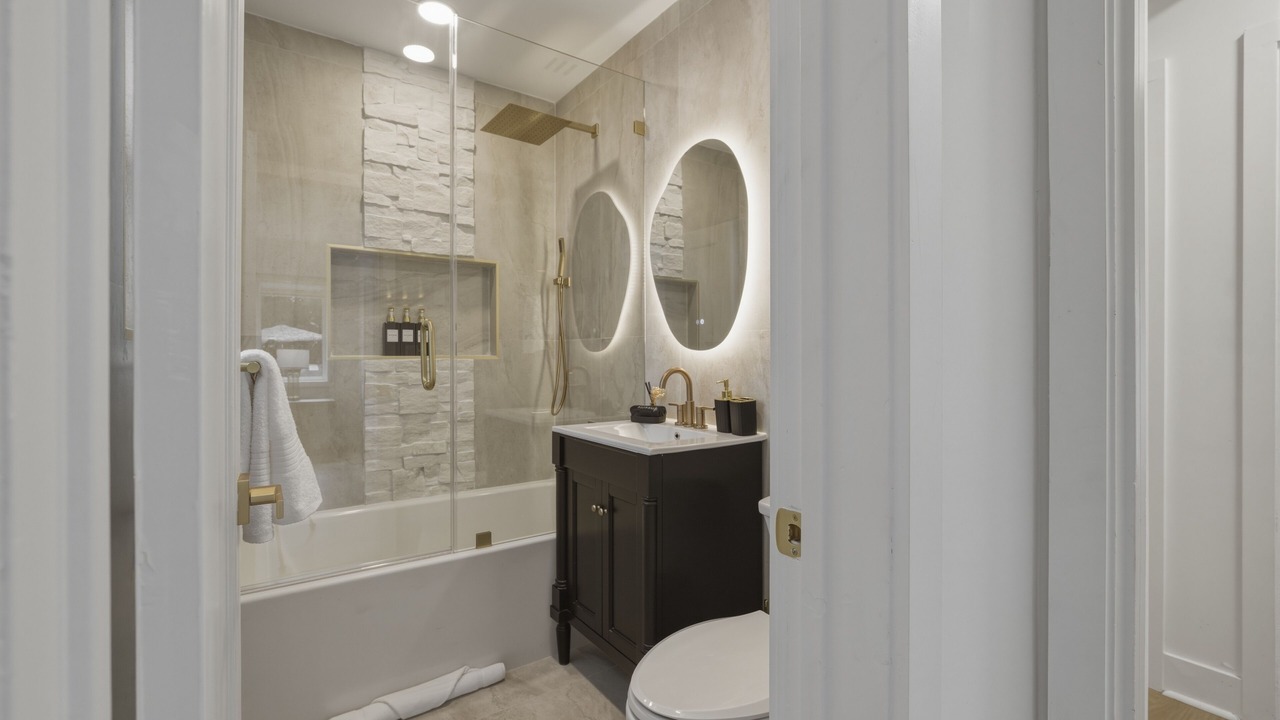 Photo of Bathroom in Victoria Park