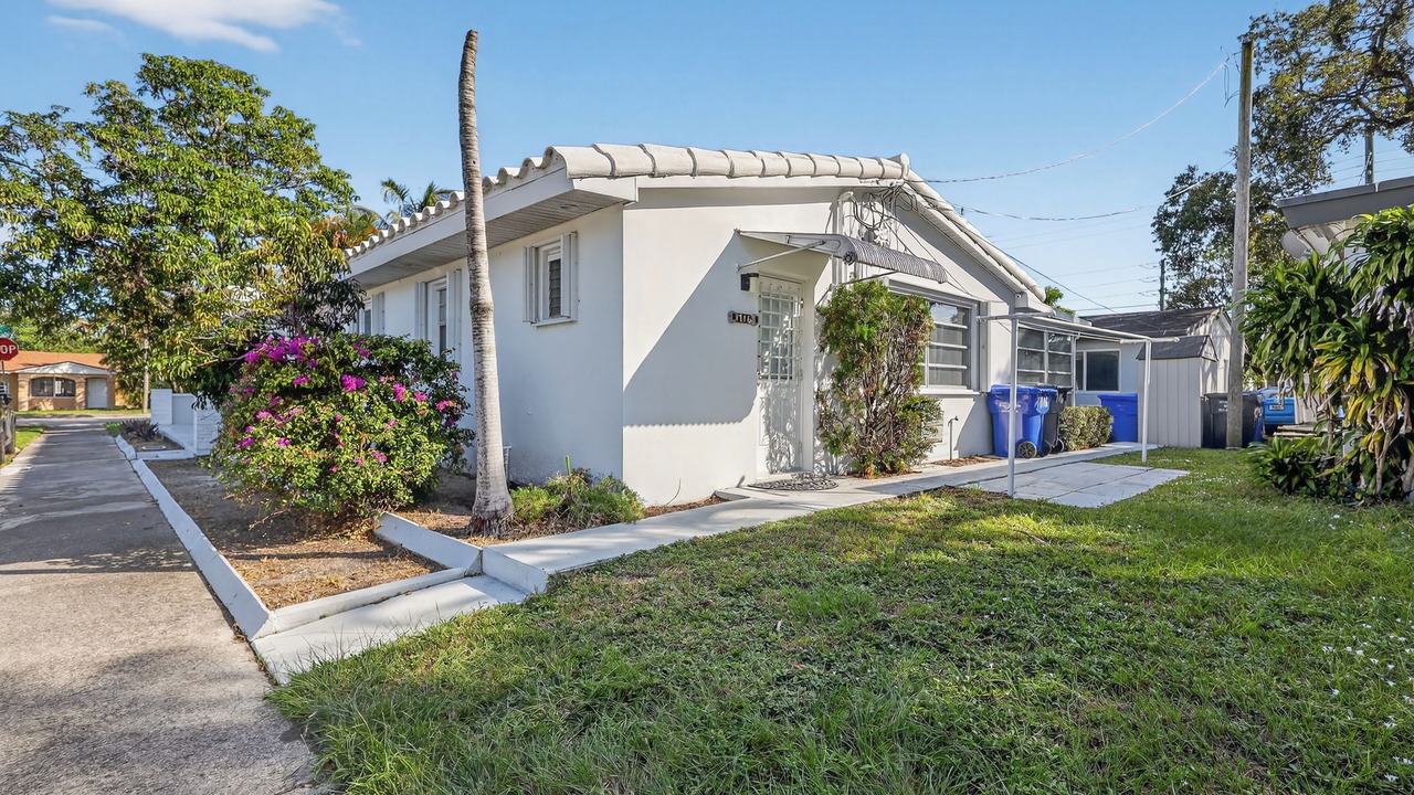 Photo of Outdoor in Royal Poinciana