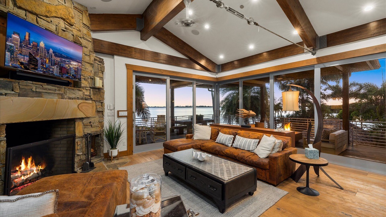 Photo of Livingroom in Whitney Beach