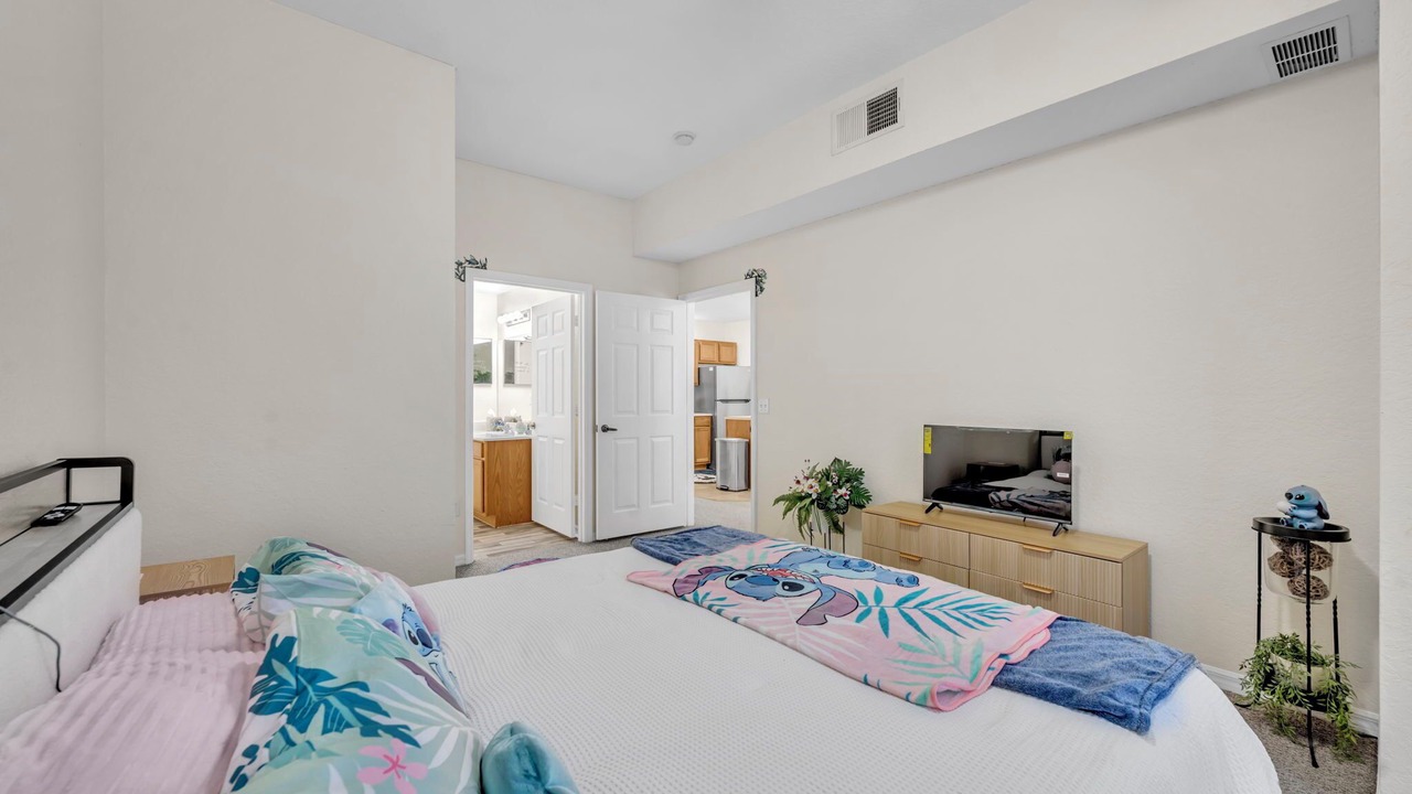 Photo of Bedroom in Venetian Bay Villages