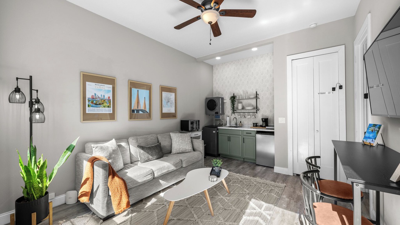 Photo of Livingroom in Riverside Heights