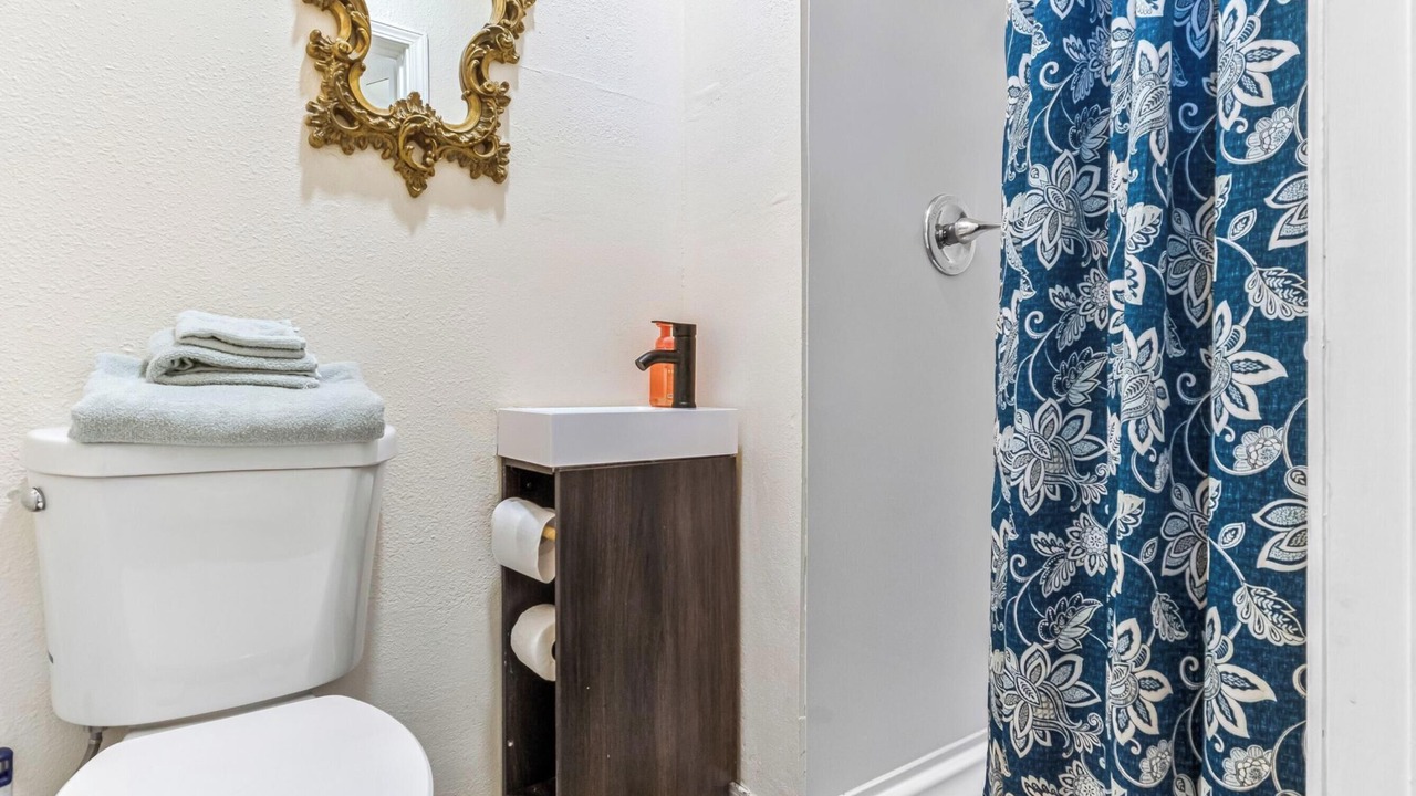 Photo of Bathroom in Southeast Pensacola