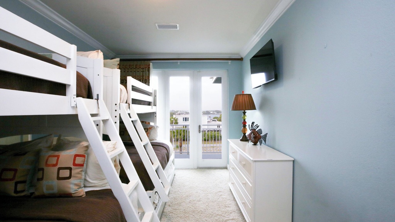Photo of Bedroom in White Sands