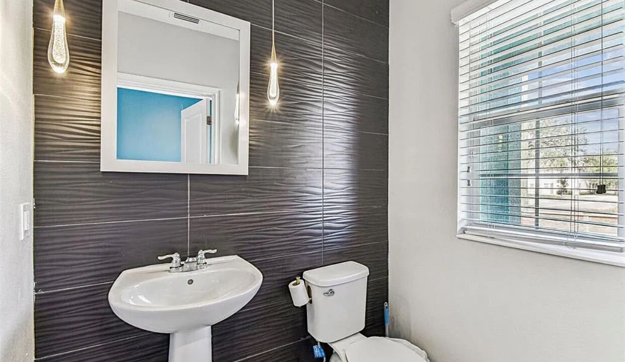 Photo of Bathroom in East Tampa