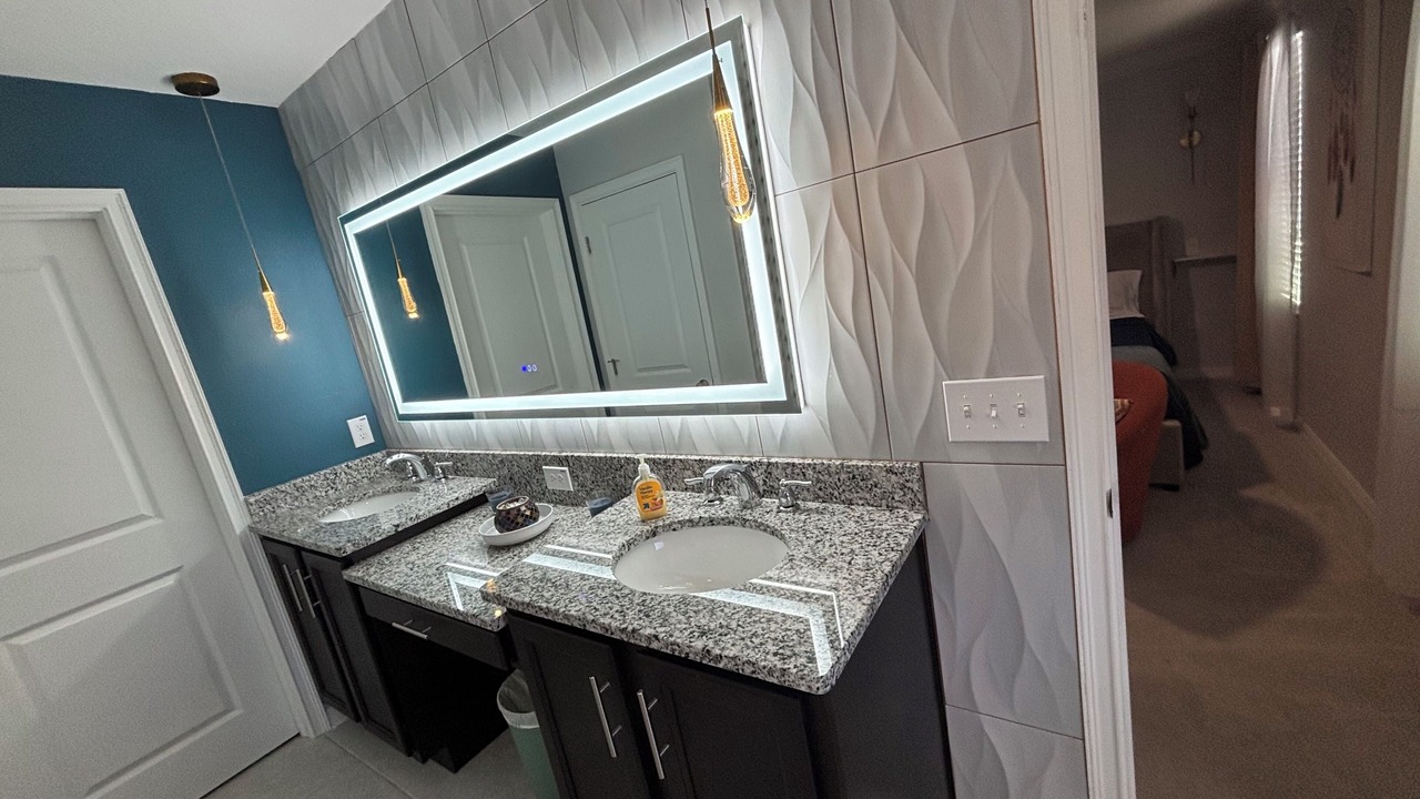 Photo of Bathroom in East Tampa