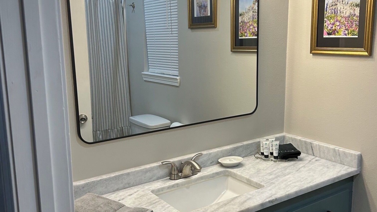 Photo of Bathroom in St. Francisville