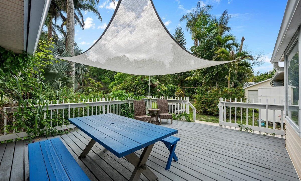 Photo of Outdoor in Jupiter Farms