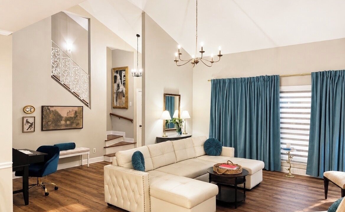 Photo of Livingroom in Daphne