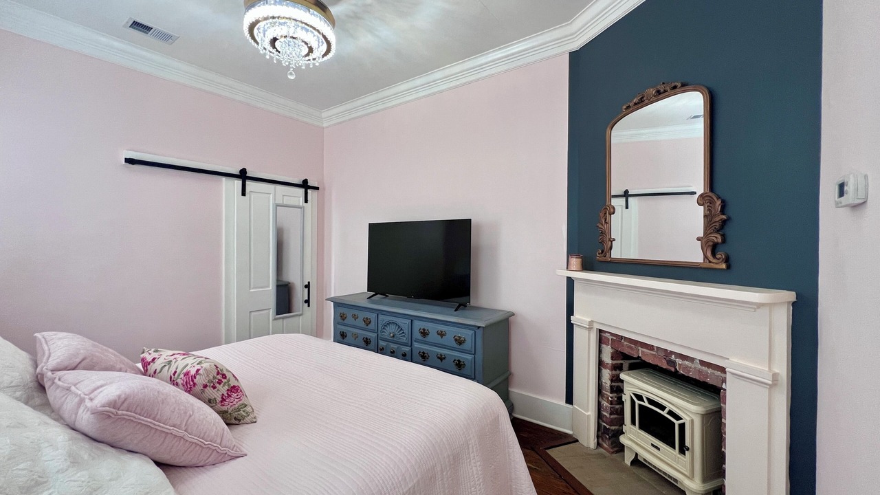 Photo of Bedroom in Downtown