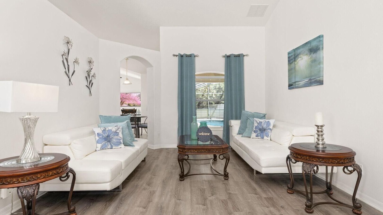 Photo of Livingroom in Orange Tree