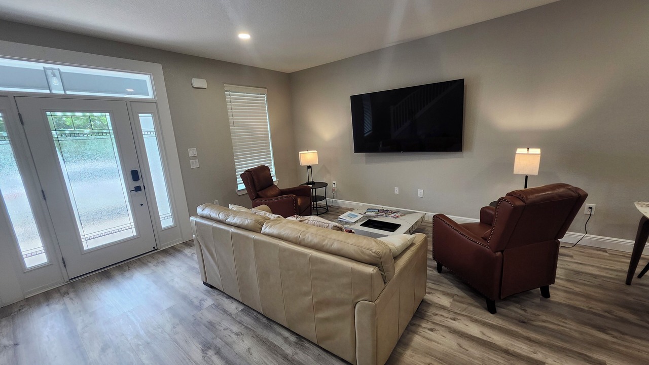 Photo of Livingroom in Milton