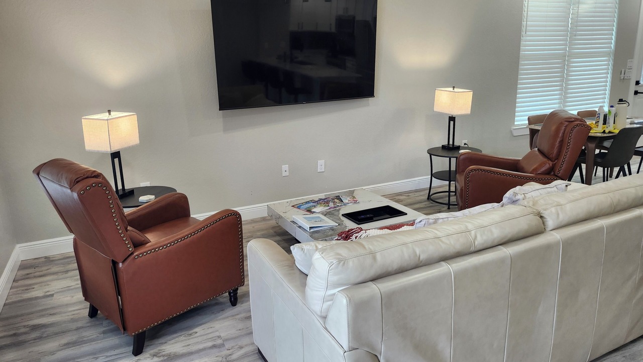 Photo of Livingroom in Milton