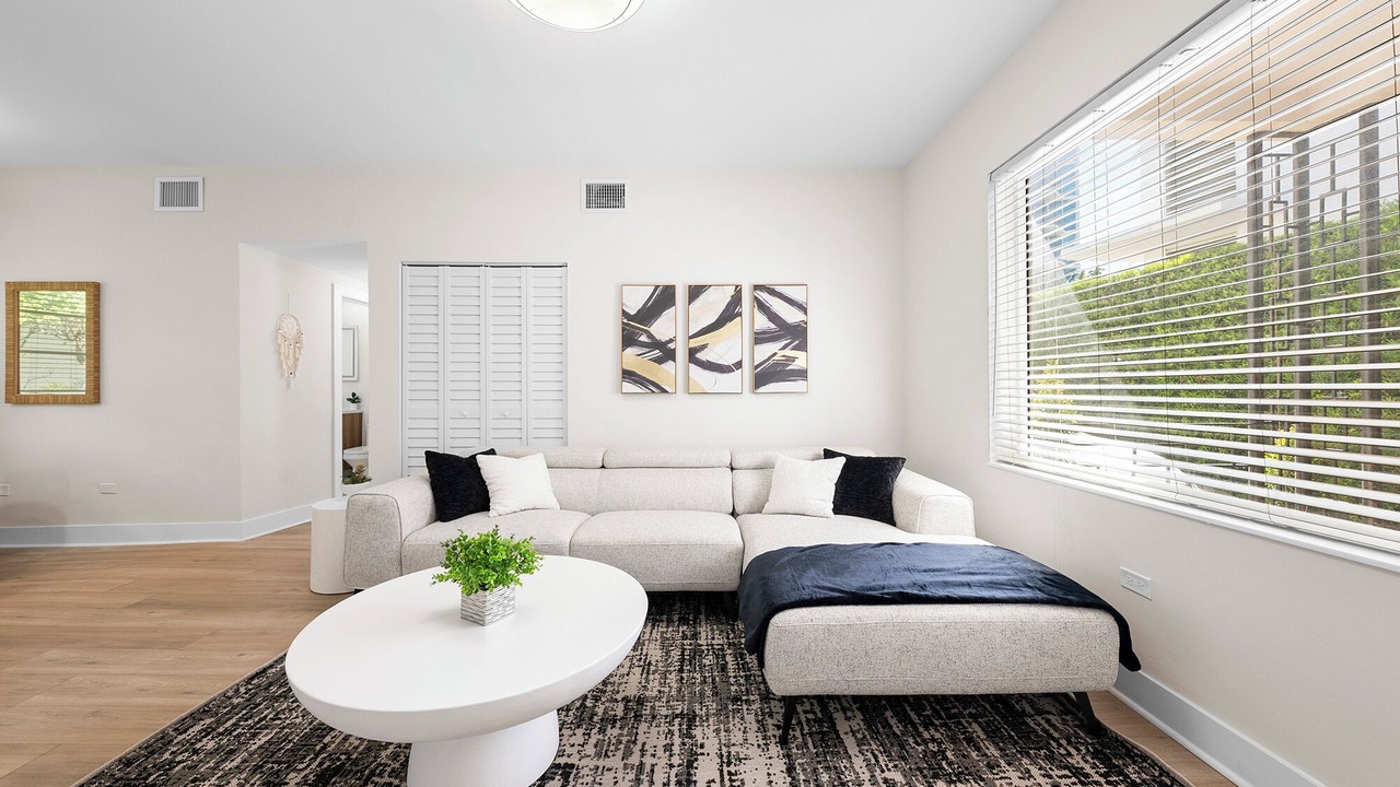 Photo of Livingroom in West Avenue
