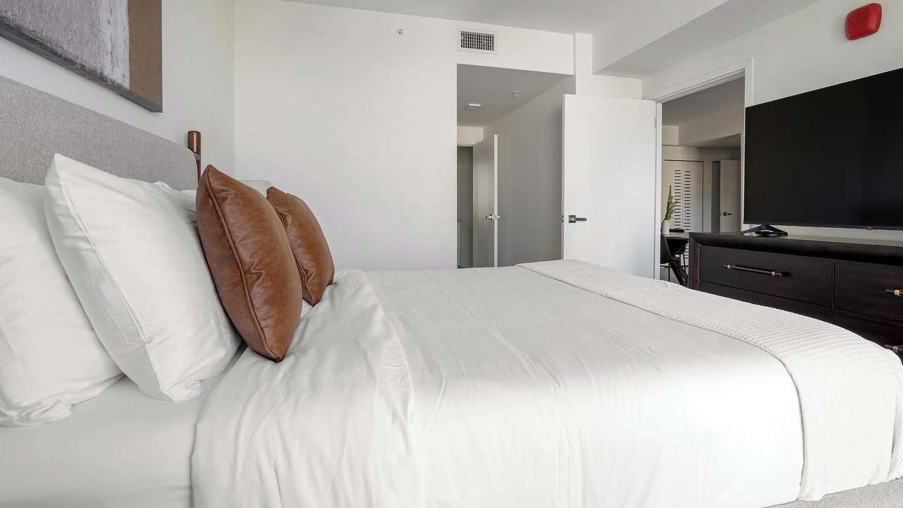 Photo of Bedroom in Hialeah